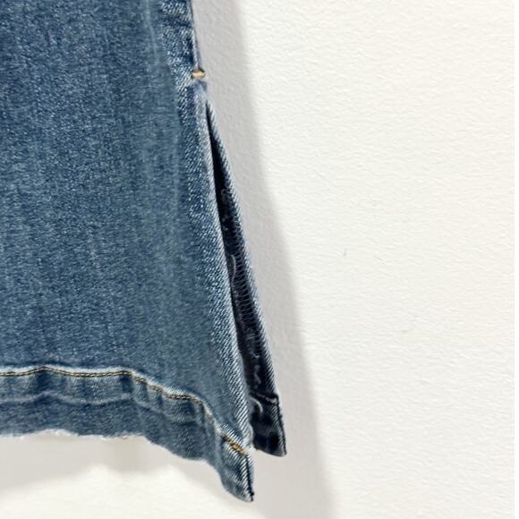 NWT: Joe's Jeans - "The Frankie", Women's Medium Wash, Mid-Rise Jeans - size 25" - Picture 3 of 6